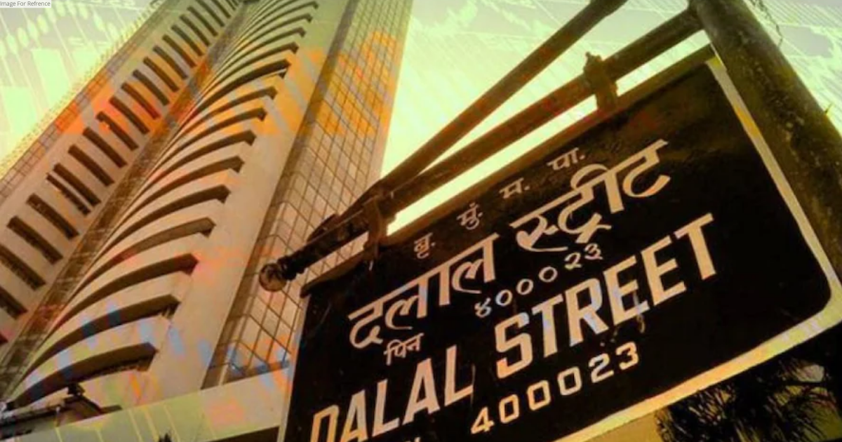 Sensex extends gains to 2nd day, closes 491 points higher